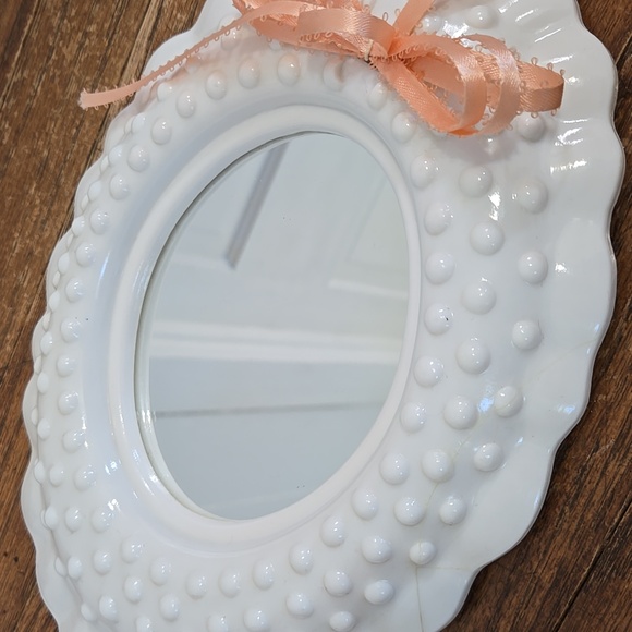 Vintage Wall Decor White Hobnail SET 5 Matching Burwood Baskets Mirror Butterfly - Picture 8 of 17